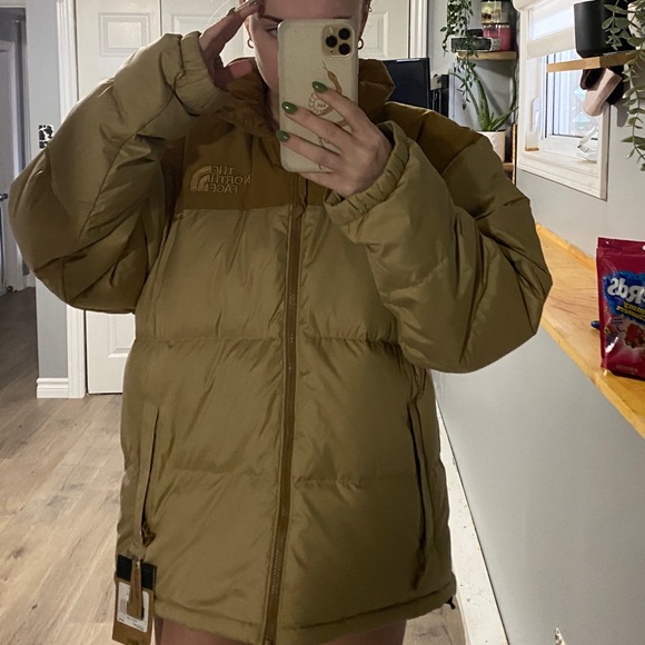 Nuptuse Northface jacket - Picture 3 of 4